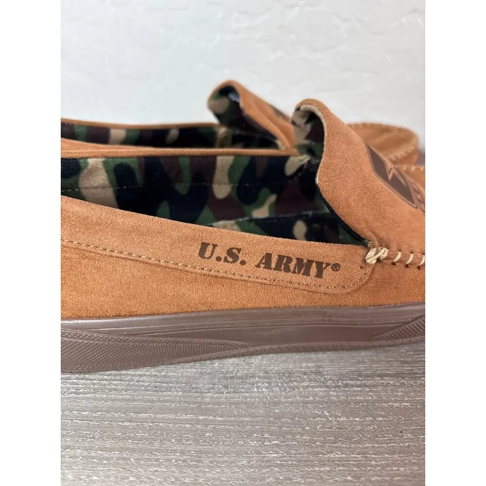 The Bradford Exchange U.S. Army Pride Men's Faux Suede Moccasin Sleepers- Size 9
